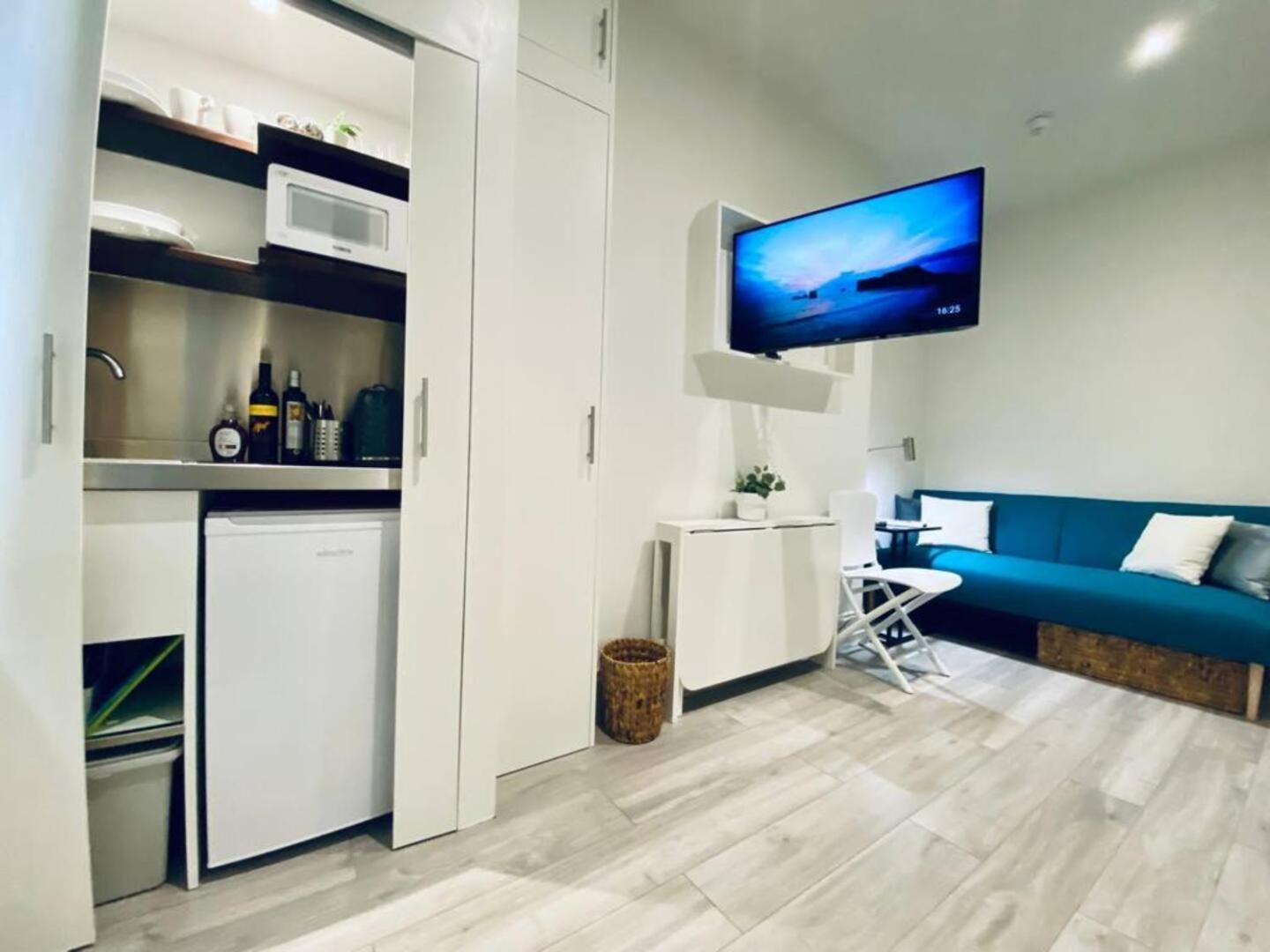 Apt 08 Beachside Beauty Central Studio Steps From Cafes Brighton Bagian luar foto